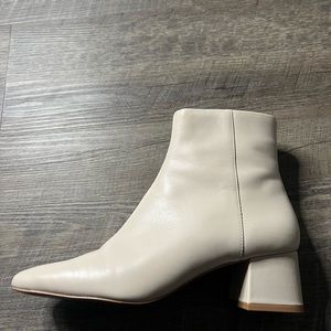 & Other Stories Beige Leather Ankle Boots EUR size 39 (US size 8-9)